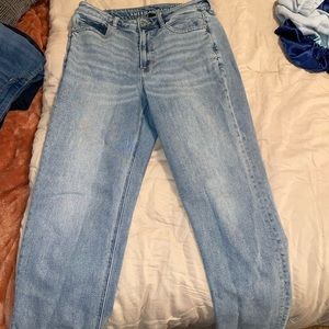 American eagle size 8 straight mom jeans